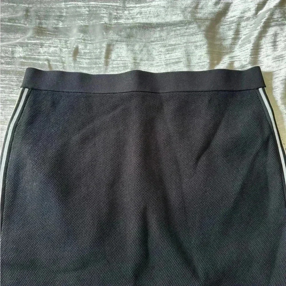 Michael Kors Logo Tape Textured Knit Pencil Skirt - Picture 3 of 9